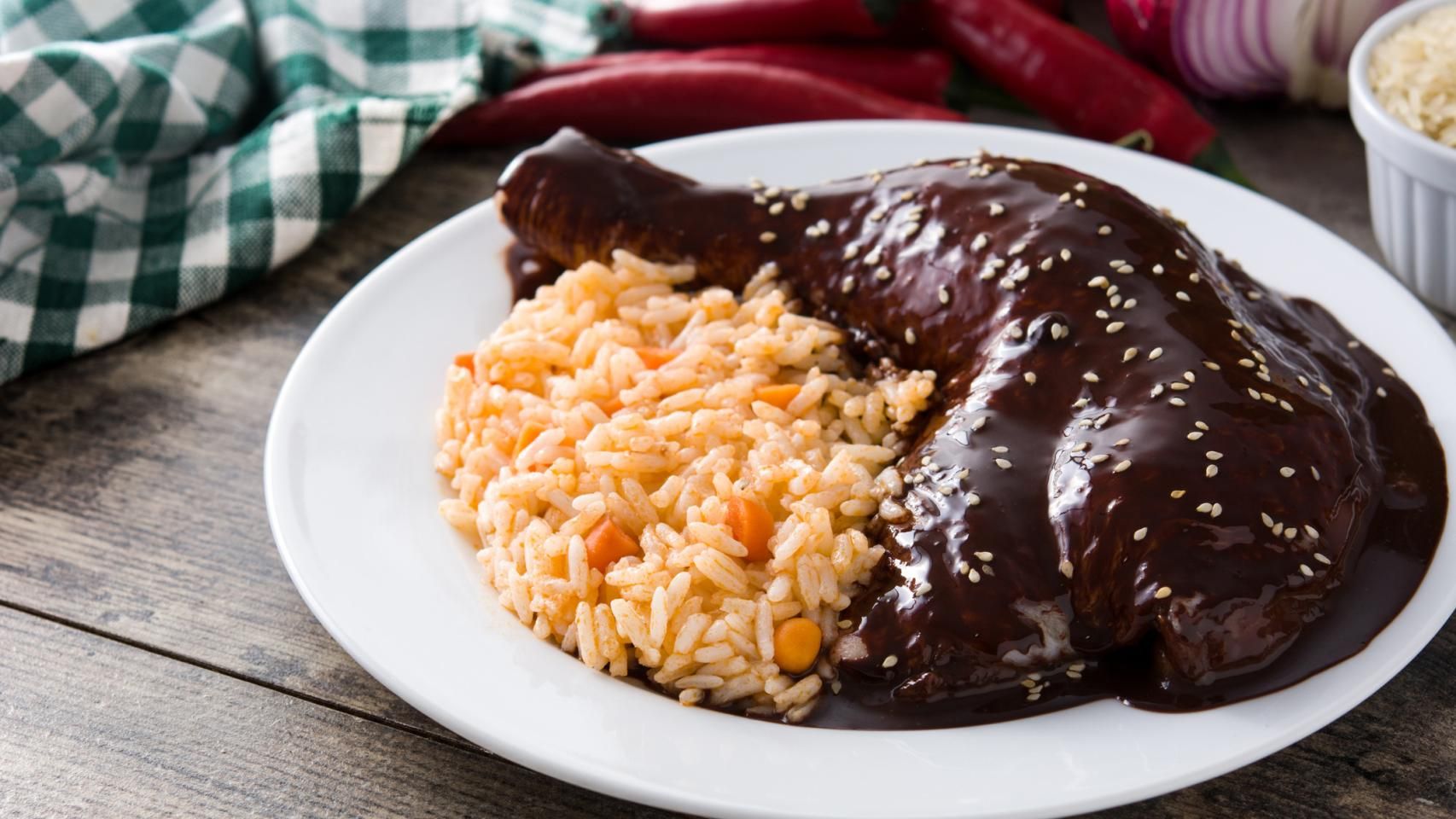 Salsa de Mole: The Traditional Mexican Sauce That Will Spice Up Your Life