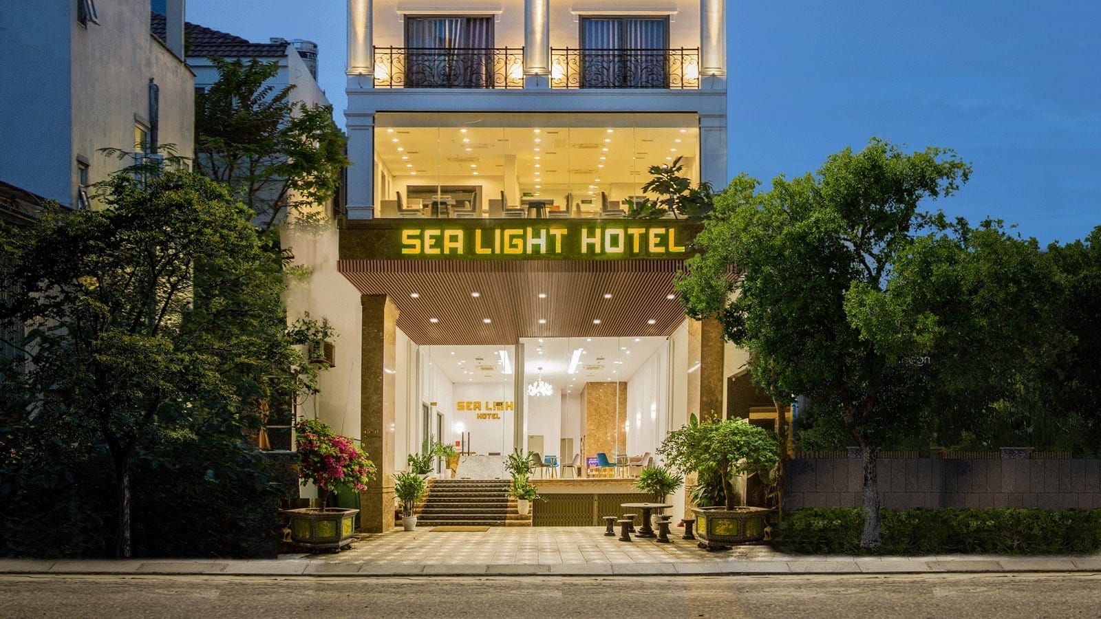 Discover Sea Light Hotel Da Nang – A Gem by the Stunning My Khe Beach
