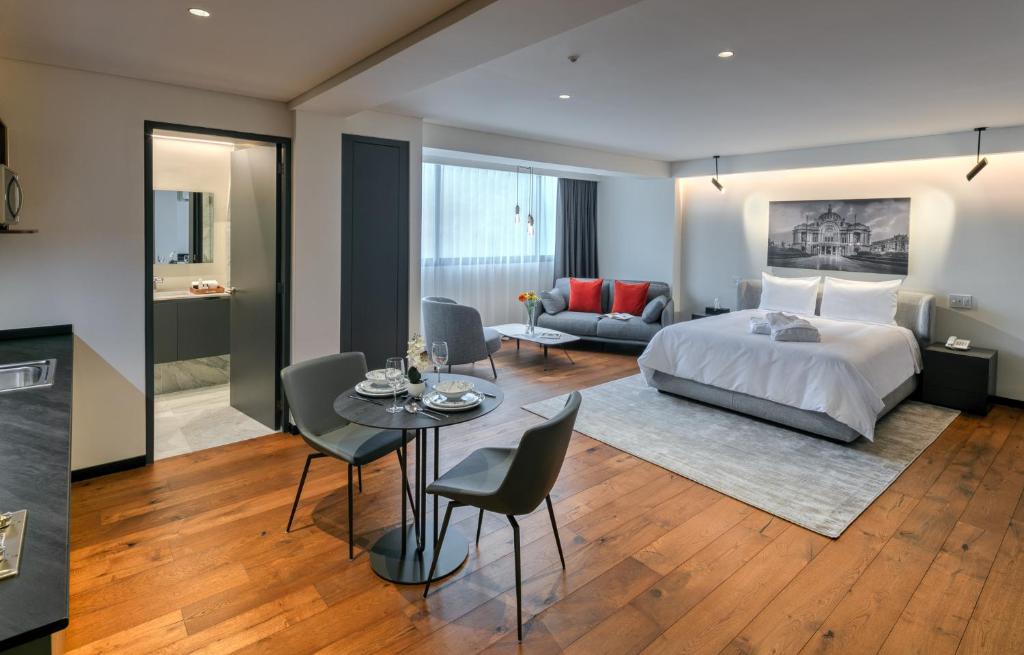 Amberes 64: Discover Your Perfect Getaway at Hotel Las Palapas