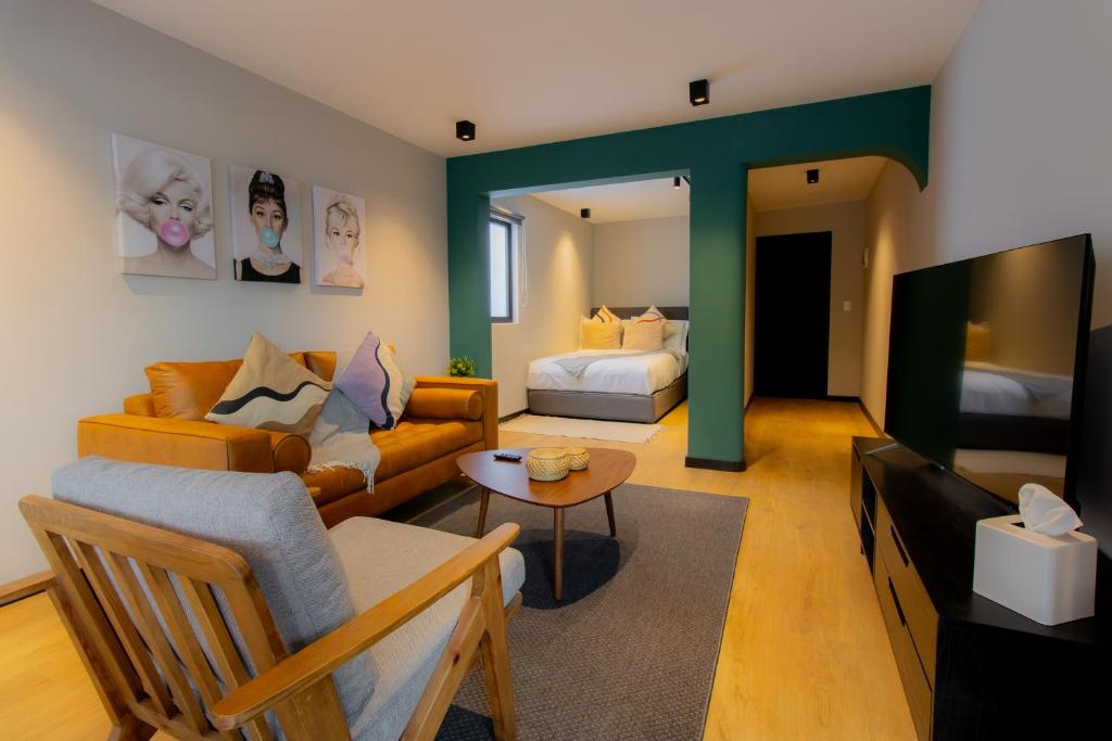 Capitalia Condesa Escandon: A Trendy Escape in the Heart of Mexico City – Discover the Vibe of this Modern Hotel