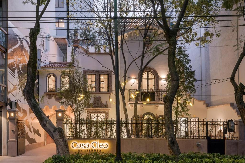 Casa Cleo Luxury Plus by Viadora: Your Ultimate Luxury Escape in the Heart of Mexico City