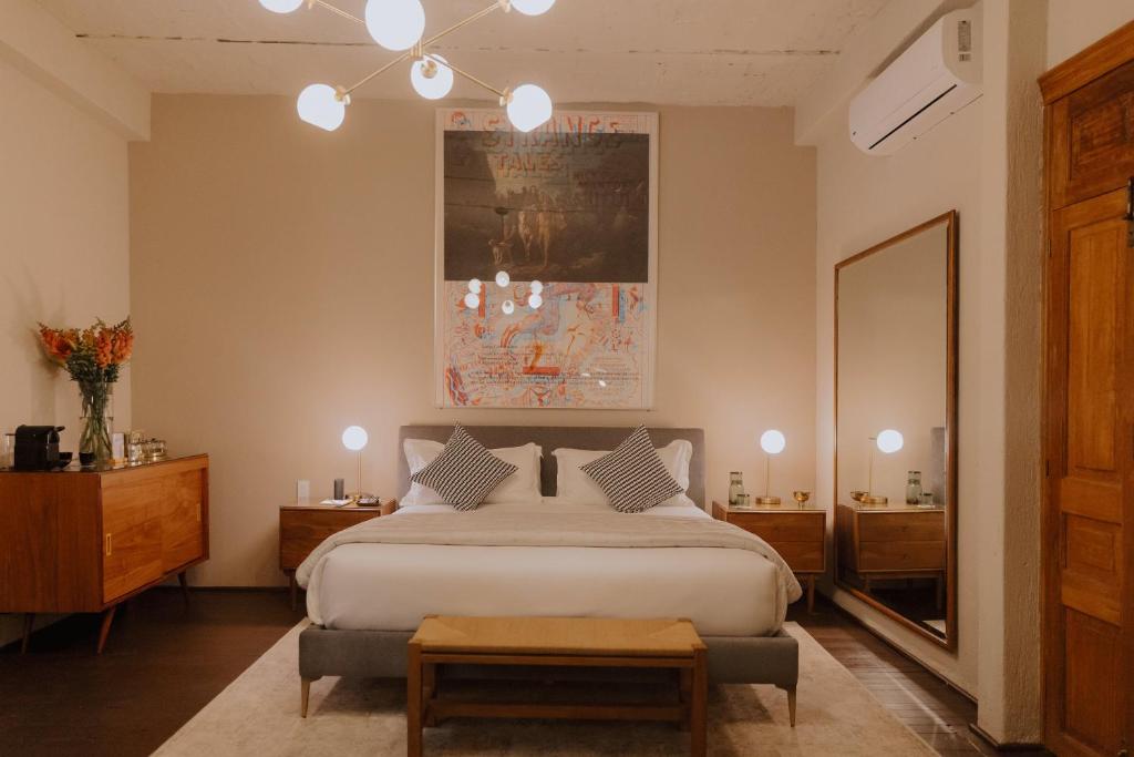 Casa Seis Siete: The Ultimate Retreat for a Stylish Stay in Mexico City
