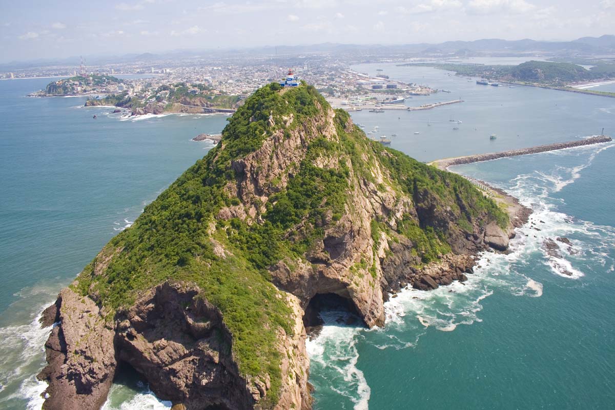 Discover the Charm of Malecón de Mazatlán: A Hidden Gem in Mexico’s Pacific Coast