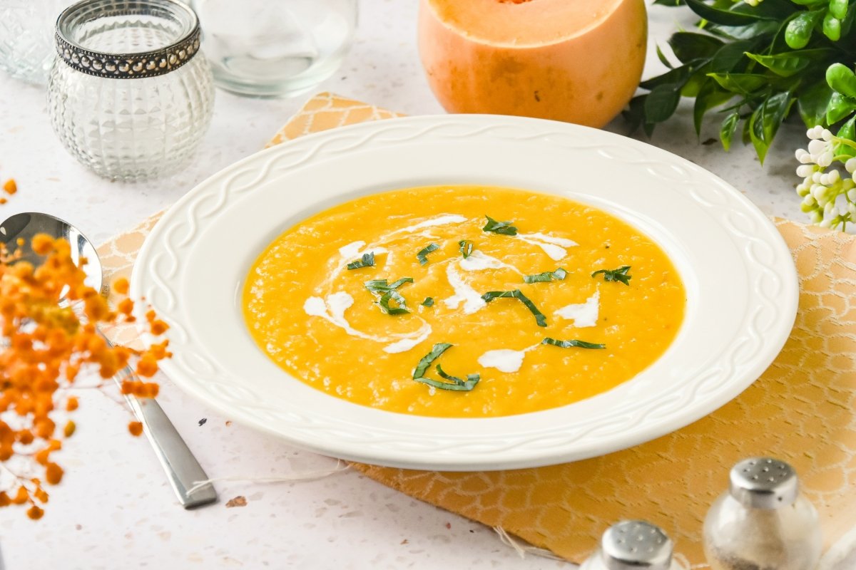 Discover the Delicious Flavors of Sopa de Calabaza – A Must-Try Mexican Delight!