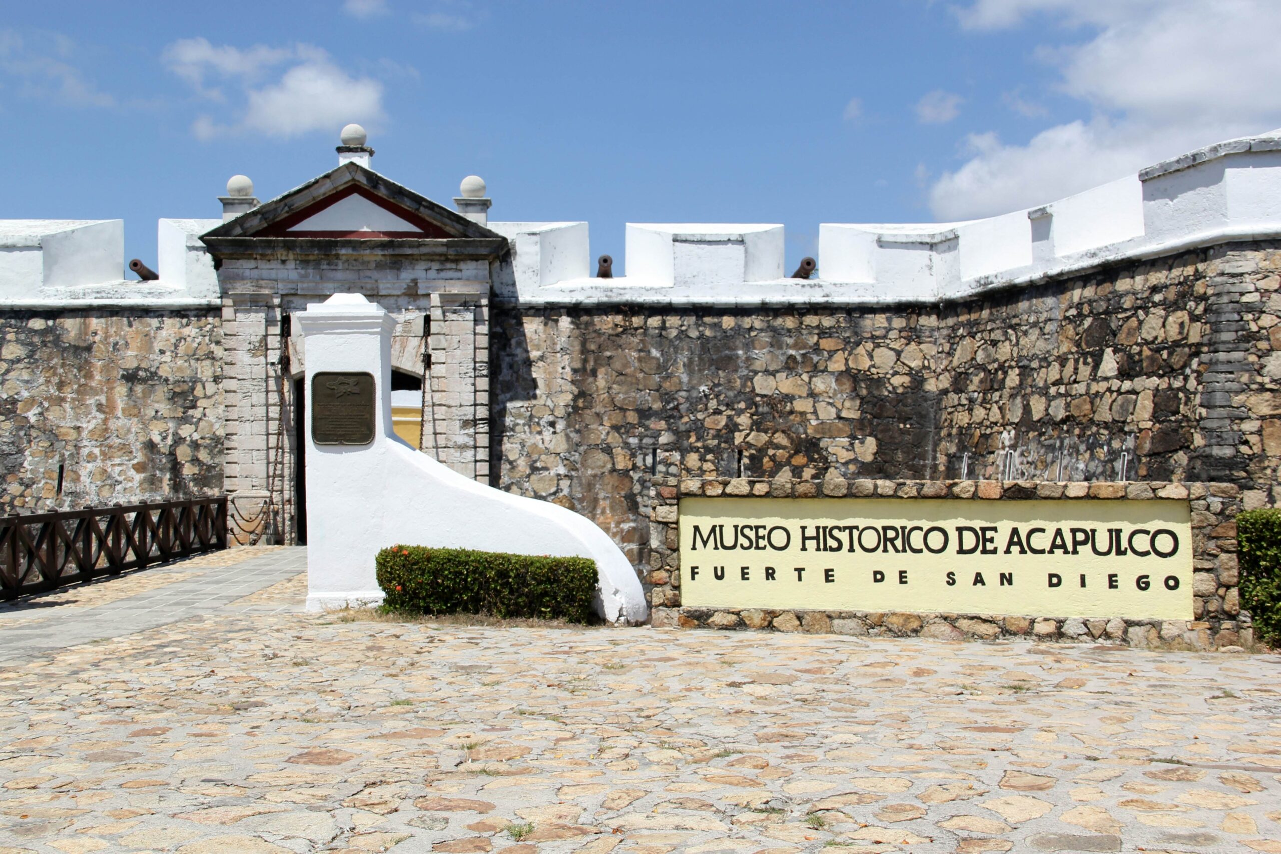 Discover the Hidden Gems of Acapulco with Hotel Las Palapas: Your Ultimate Guide to a Dream Vacation