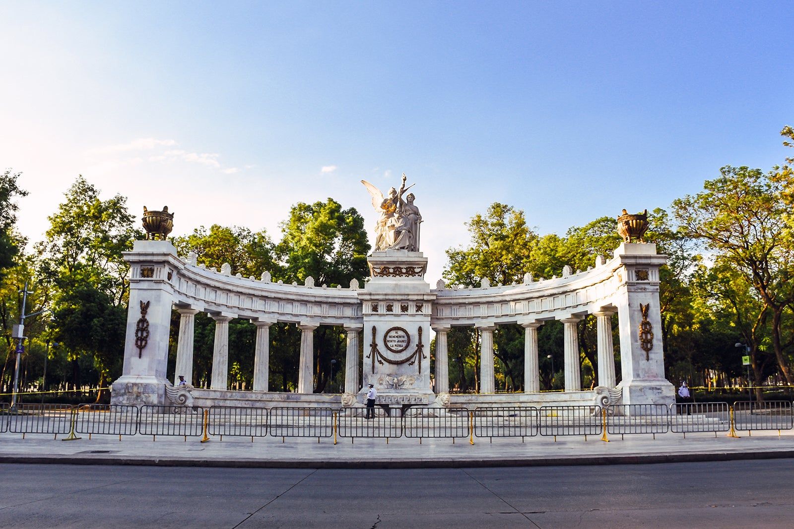 Discover the Magic of Mercado de Artesanías La Ciudadela: A Cultural Journey Like No Other