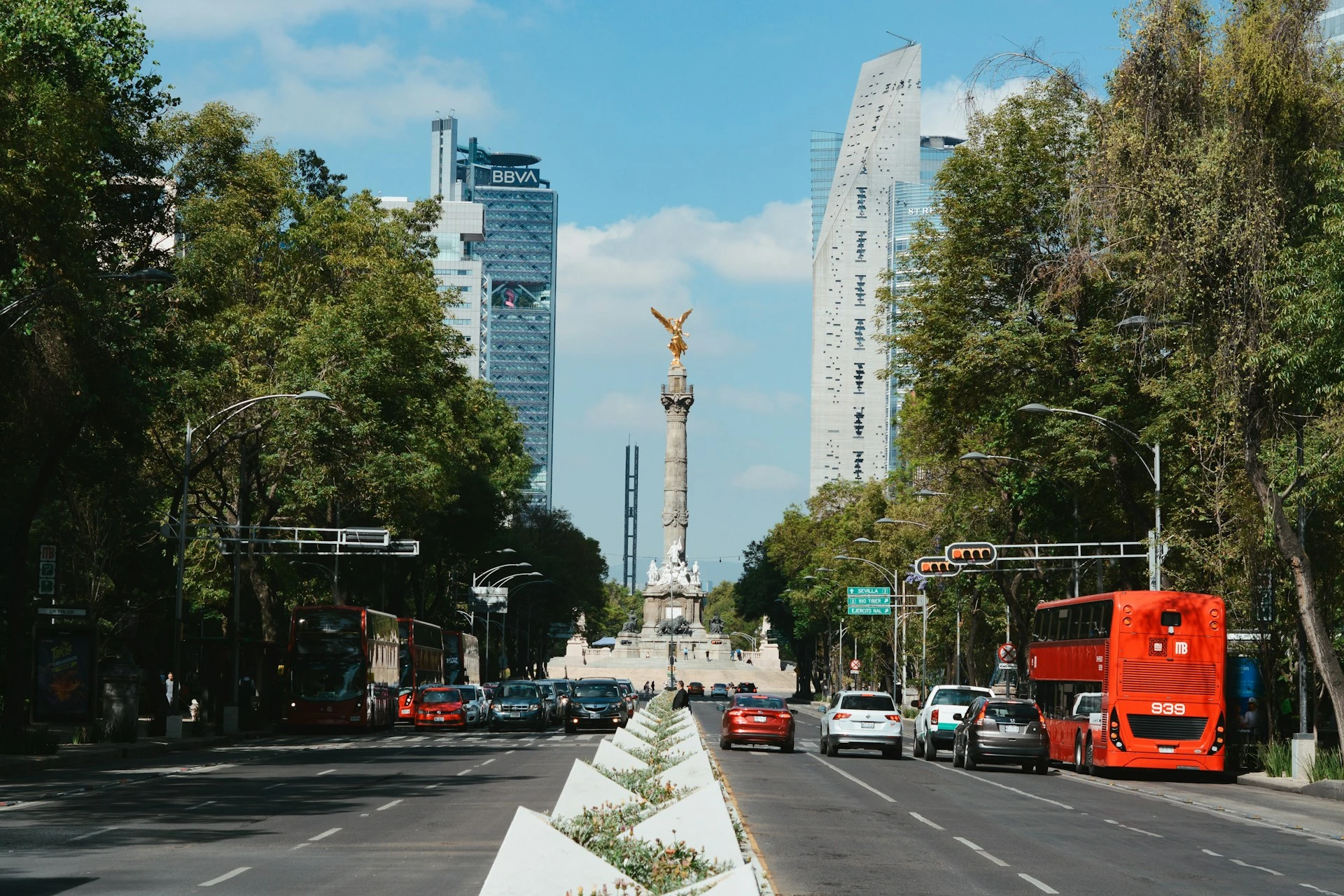 Discover the Magic of Paseo de la Reforma (CDMX): A Journey Through the Heart of Mexico City