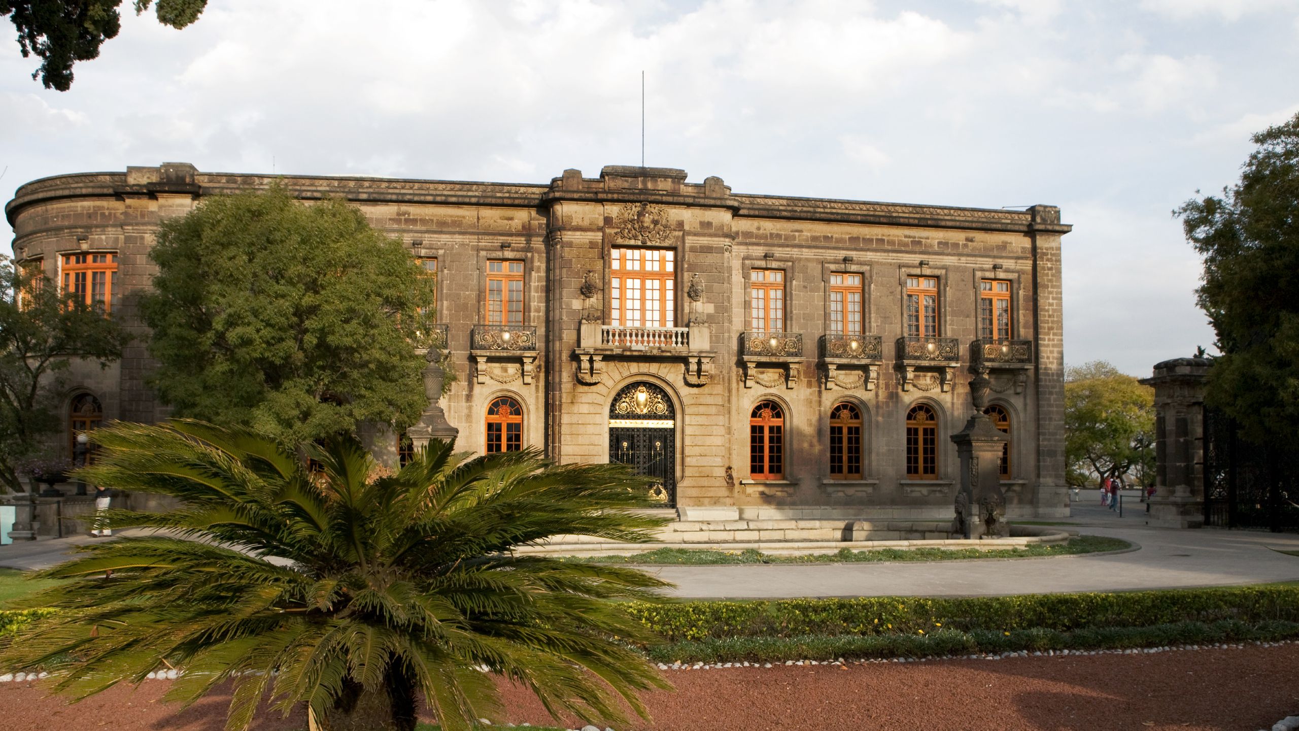 Discover the Majestic Chapultepec Castle: A Glimpse Into Mexico’s Rich History