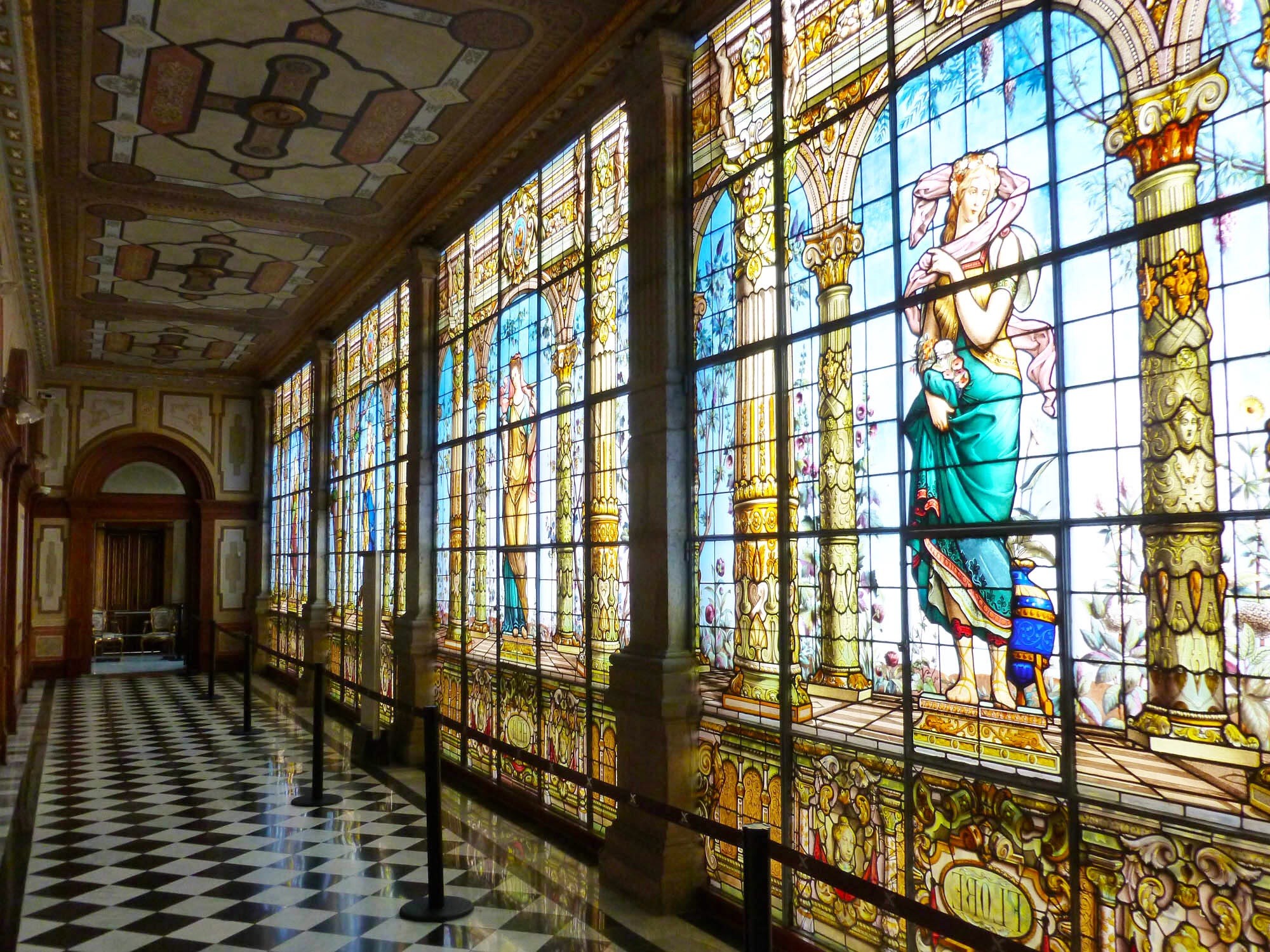 Discover the Majestic Chapultepec Castle: A Glimpse Into Mexico’s Rich History