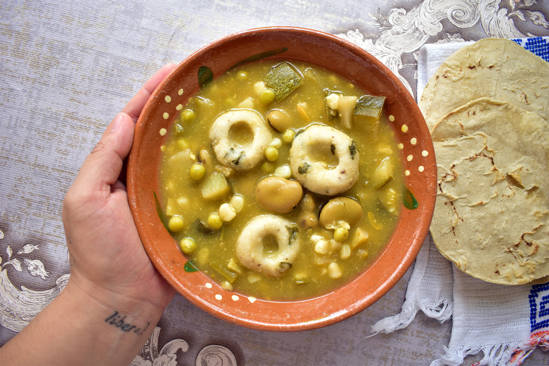 Discover the Unique Flavor of Tacos de Mole de Olla – A Delightful Mexican Dish!