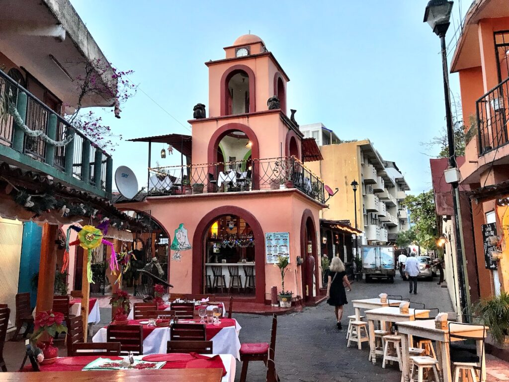 Discover Zihuatanejo: The Hidden Gem of Mexico You Need to Visit