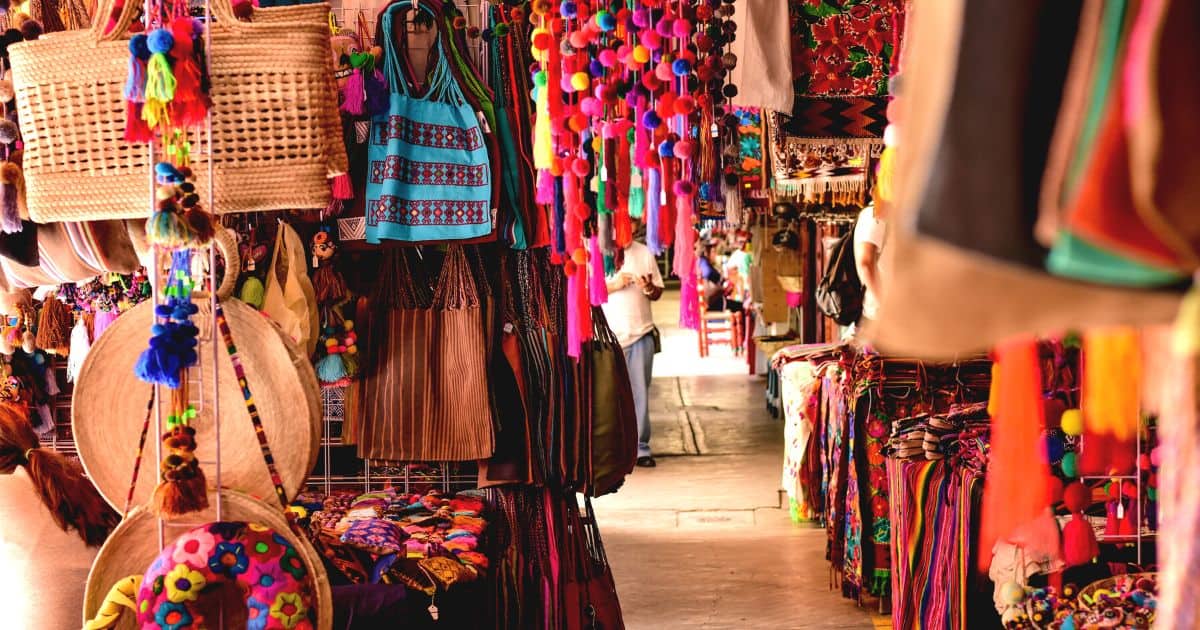 Discovering Mercado de Tlacolula: A Hidden Gem for Adventurers