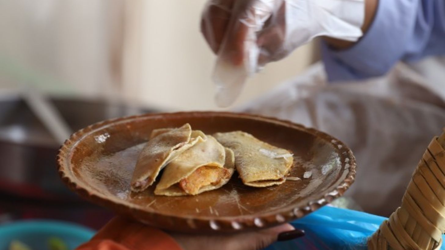 Discovering the Flavors of Tacos de Mole de Tlaxcala: A Mexican Culinary Gem