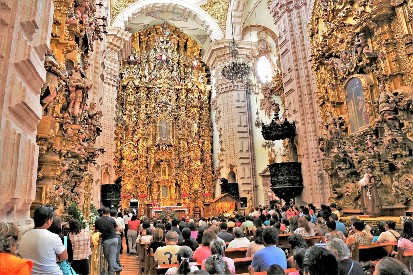 Discovering the Marvels of Iglesia de Santa Prisca (Taxco): A Hidden Gem in Mexico
