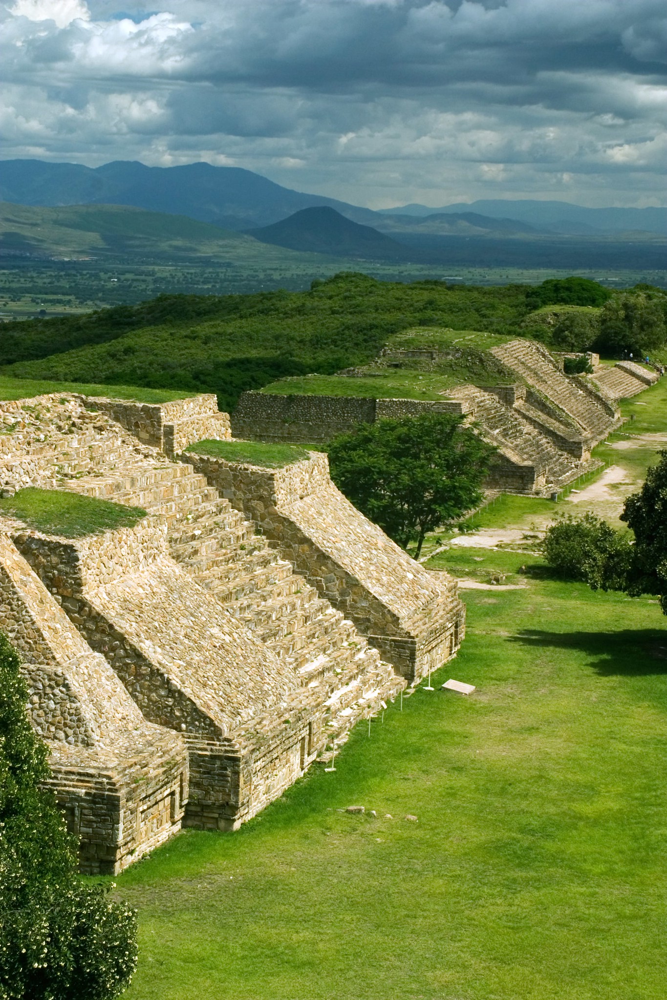 Discovering the Wonders of Monte Albán: A Hidden Gem of Oaxaca