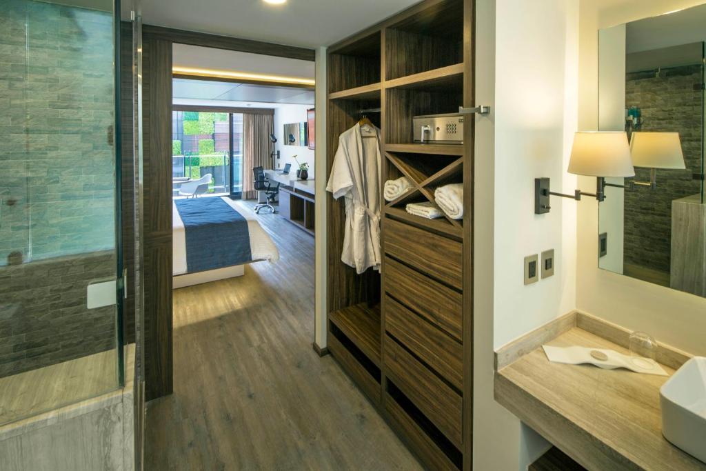 Flow Condesa &#8211; Adults Only: Discover the Ultimate Adults-Only Paradise in Mexico City