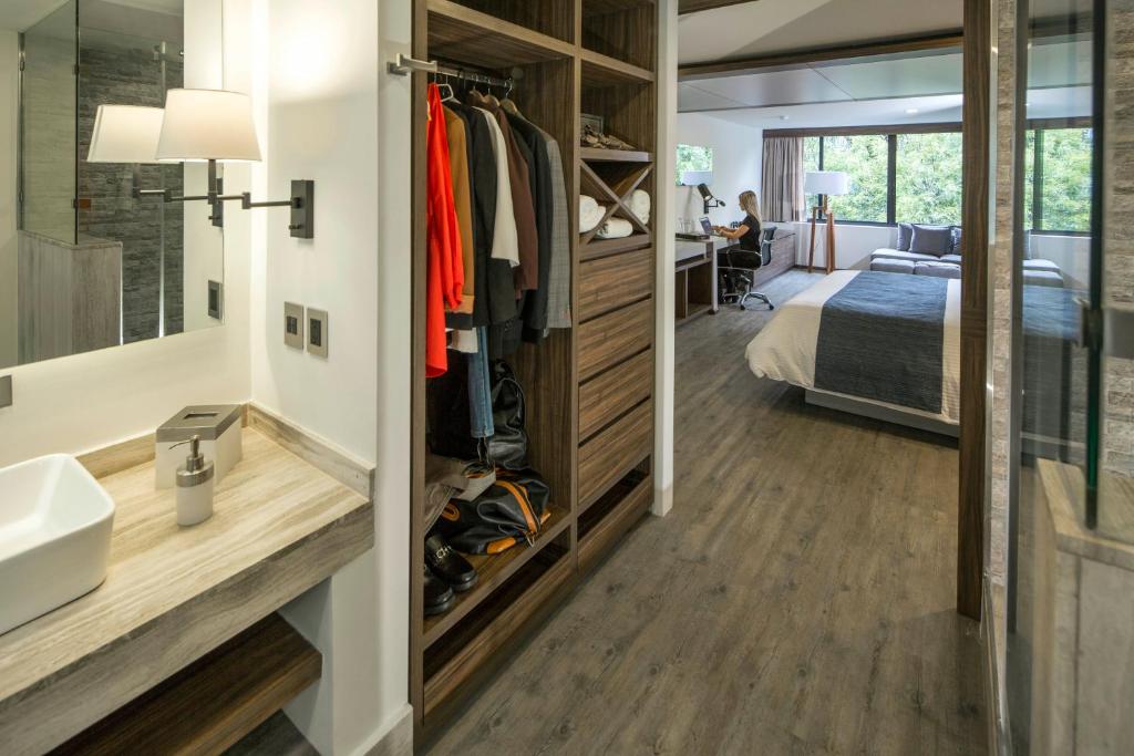 Flow Condesa &#8211; Adults Only: Discover the Ultimate Adults-Only Paradise in Mexico City