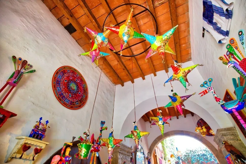 Handicraft Market in Tlaquepaque: A Journey Through Authentic Mexican Culture