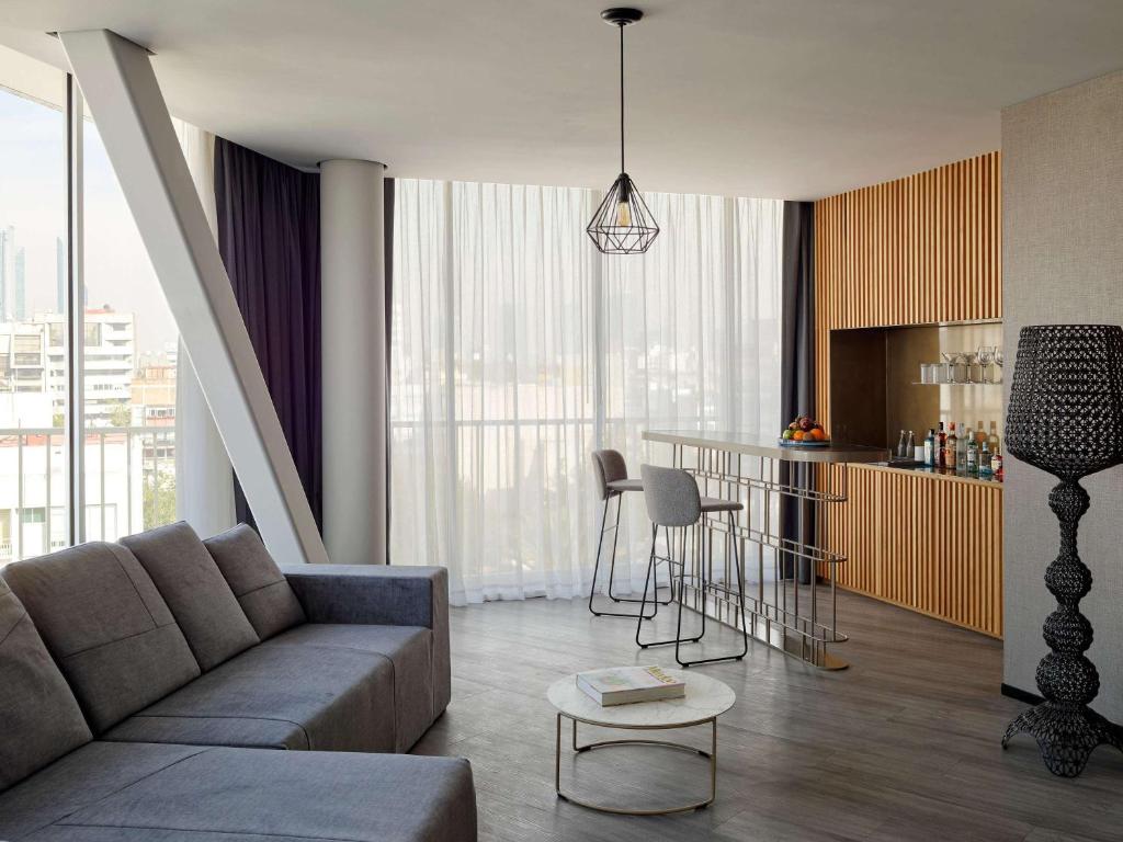 Mondrian Mexico City Condesa: The Ultimate Experience for Your Stay in Mexico City