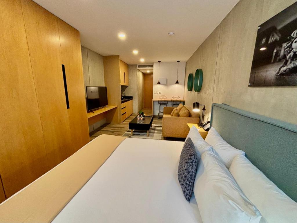 ParkLife Condesa Hipódromo: The Ultimate Stay for Your Next Adventure in Mexico City