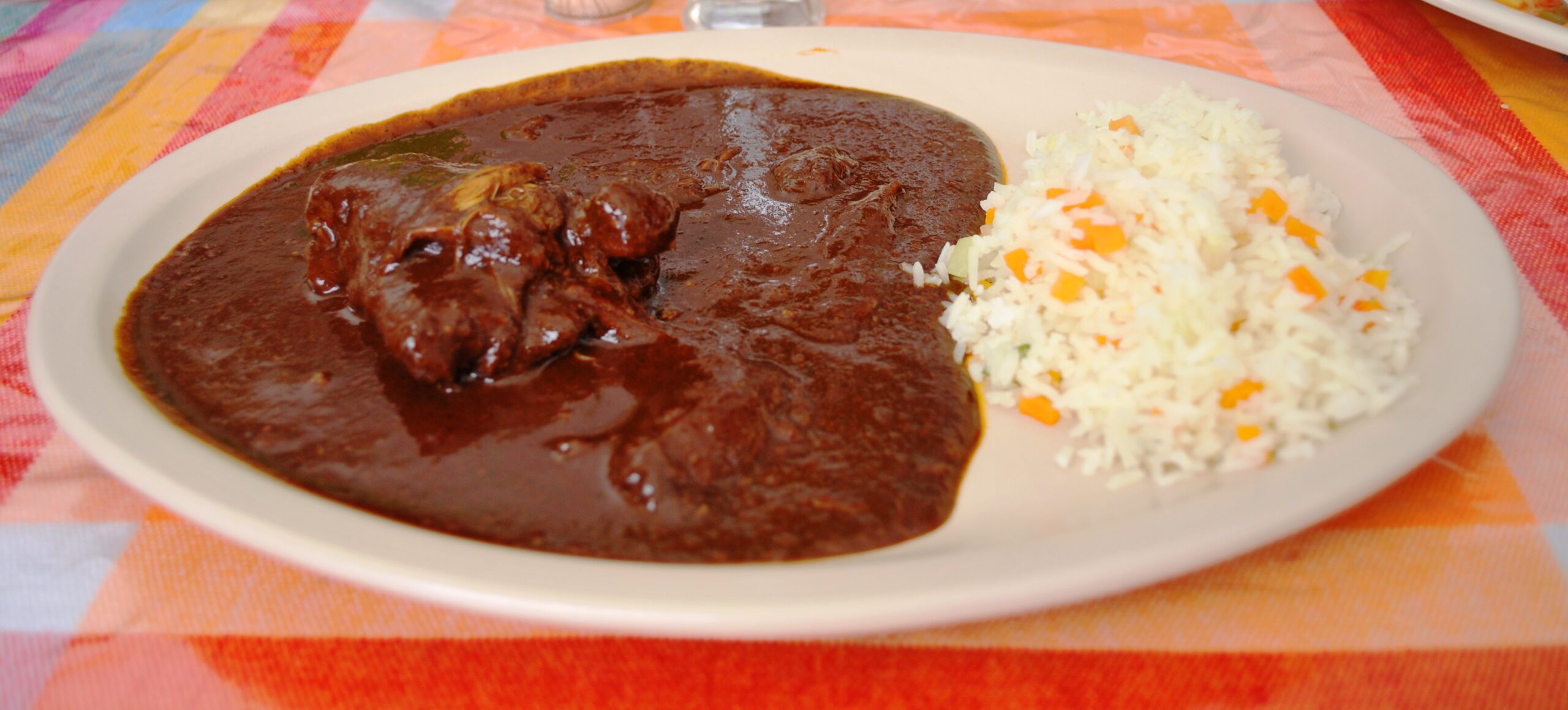 Salsa de Mole: The Traditional Mexican Sauce That Will Spice Up Your Life