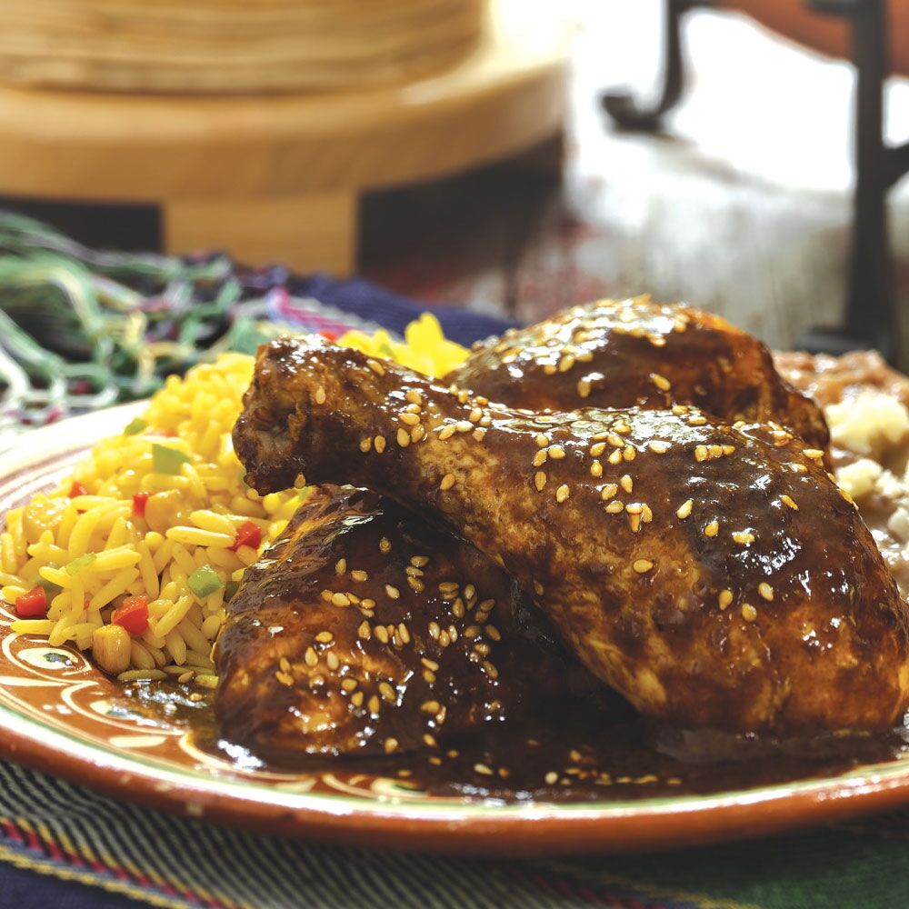 Salsa de Mole: The Traditional Mexican Sauce That Will Spice Up Your Life