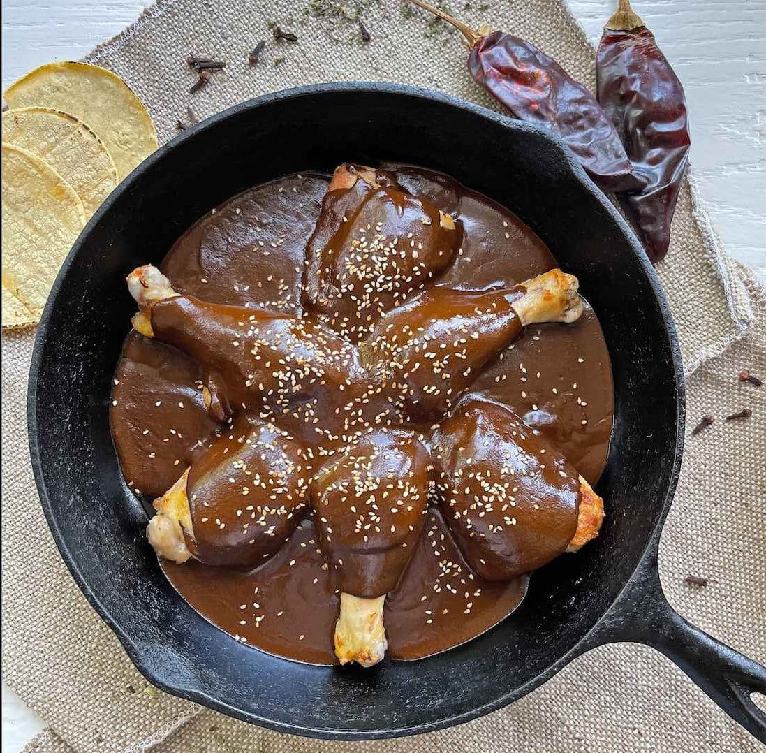 Salsa de Mole: The Traditional Mexican Sauce That Will Spice Up Your Life